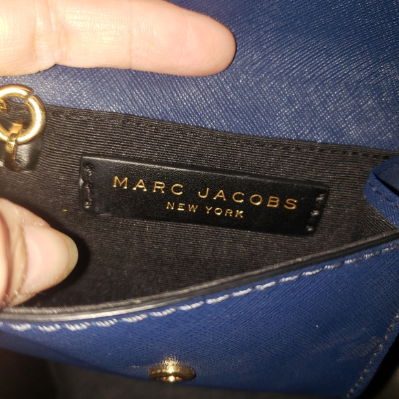 MARC JACOBS KEY CHAIN COIN PURSE PRE- LOVED. - Picture 6 of 7